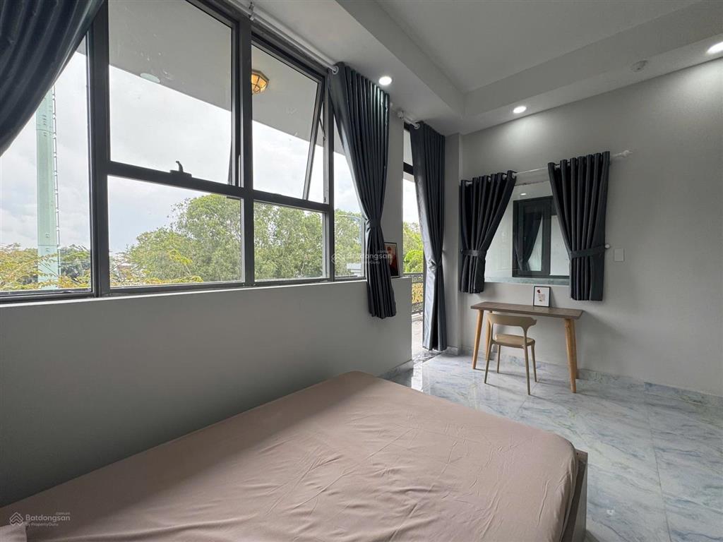 Cho thuê phòng ban công full nội thất ở phan đăng lưu gần ngã tư phú nhuận tiện đi quận 1, quận 3