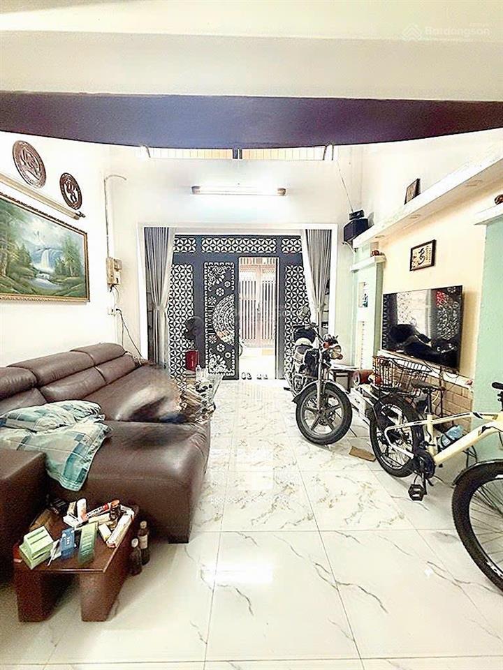 Rất gấp bán ! nhà đẹp 4tầng nhất chi mai, ngang 4m hơn giao cộng hoà nhỉnh 7tỷ hơn(tl mạnh)