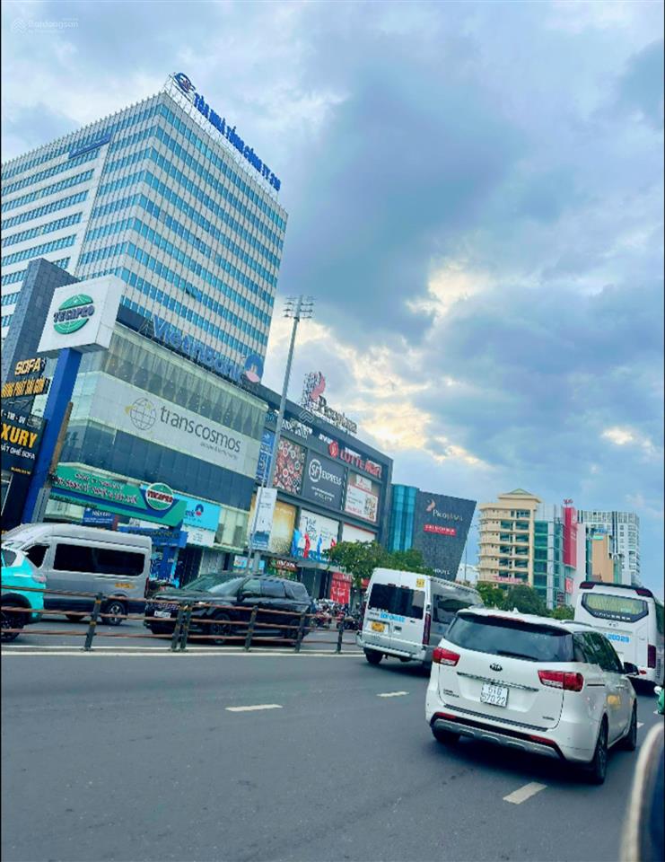 Nhỉnh 7tỳ xíu( tl mạnh) ngay etown cộng hòa  nhà 5t btct cứng ngắt, 5pn/nở hậu kích tiền tài
