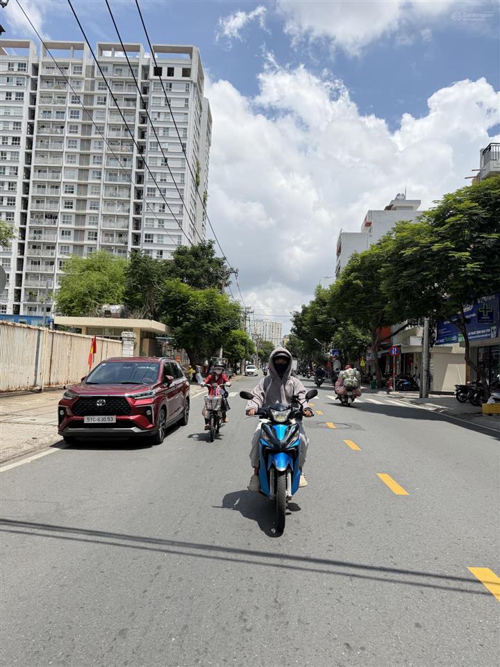 Tb  ngay trường chinh giao trương công định  58m2, nhà 4tầng xe hơi thông  nhỉnh 8tỷ(tl nhanh)