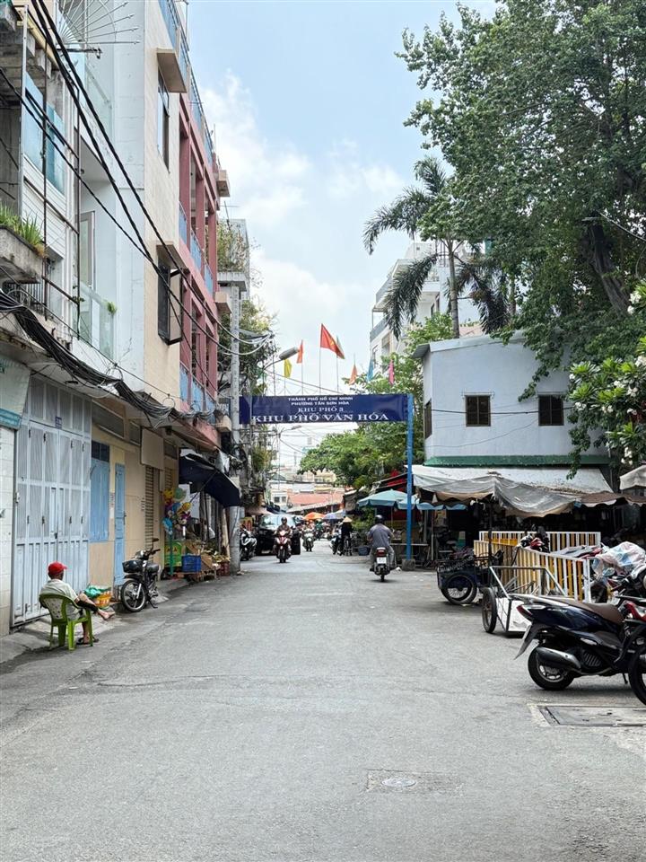 Phạm văn hai  nhà 4 tầng  mt xe tải tránh kd ngon lành nhỉnh 7 tỷ (tl nhanh)