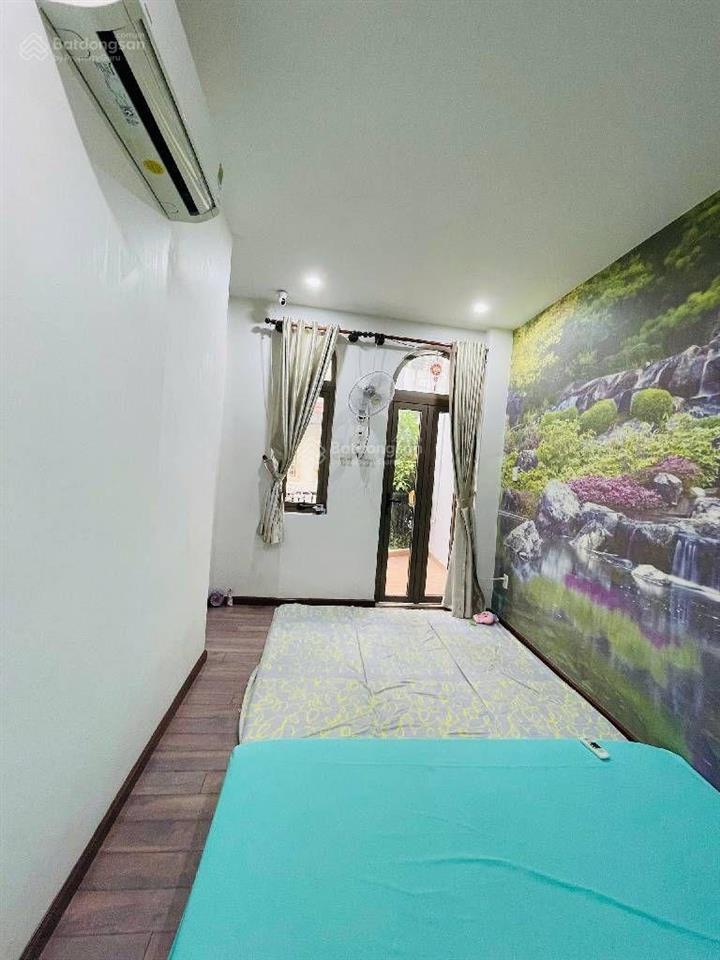 Gấp bán nhà đẹp 3tầng 55m2  ngang khủng 11m, hoàng văn thụ vị trí vàng  chỉ 8.x tỷ (trong tháng)