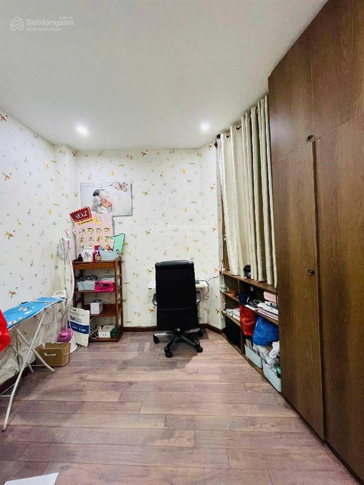 Gấp bán nhà đẹp 3tầng 55m2  ngang khủng 11m, hoàng văn thụ vị trí vàng  chỉ 8.x tỷ (trong tháng)