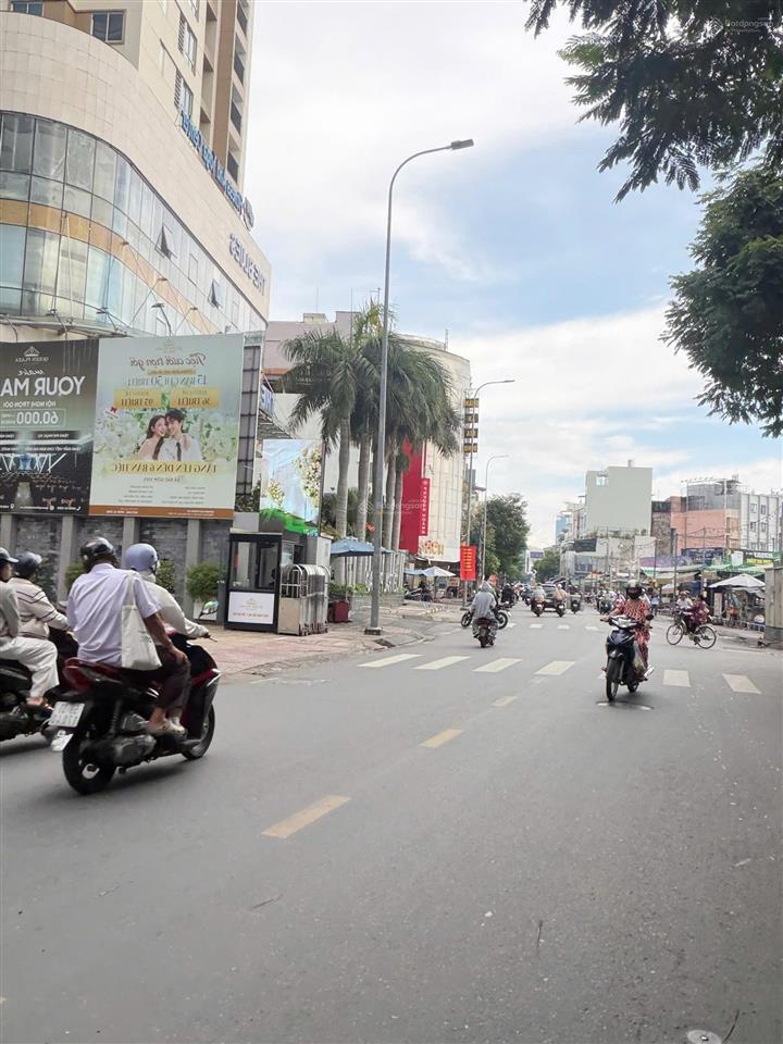 Rất gấp! ngay phạm văn hai nhà đẹp 5tầng 60m2 đang cho thuê 33tr/tháng xe hơi thông chỉ 8.xtỷ( tl)