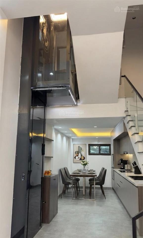Cực hiếm nhà đẹp  58m2 ở luôn  thang máy  ngõ thông  trung tâm tây hồ nhỉnh 13tỷ