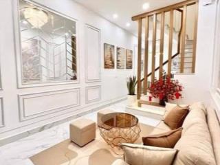 Bán nhà cầu giấy 53m2  5 tầng ,6 ngủ ngõ cực kỳ thoáng  nhỉnh 13tỷ