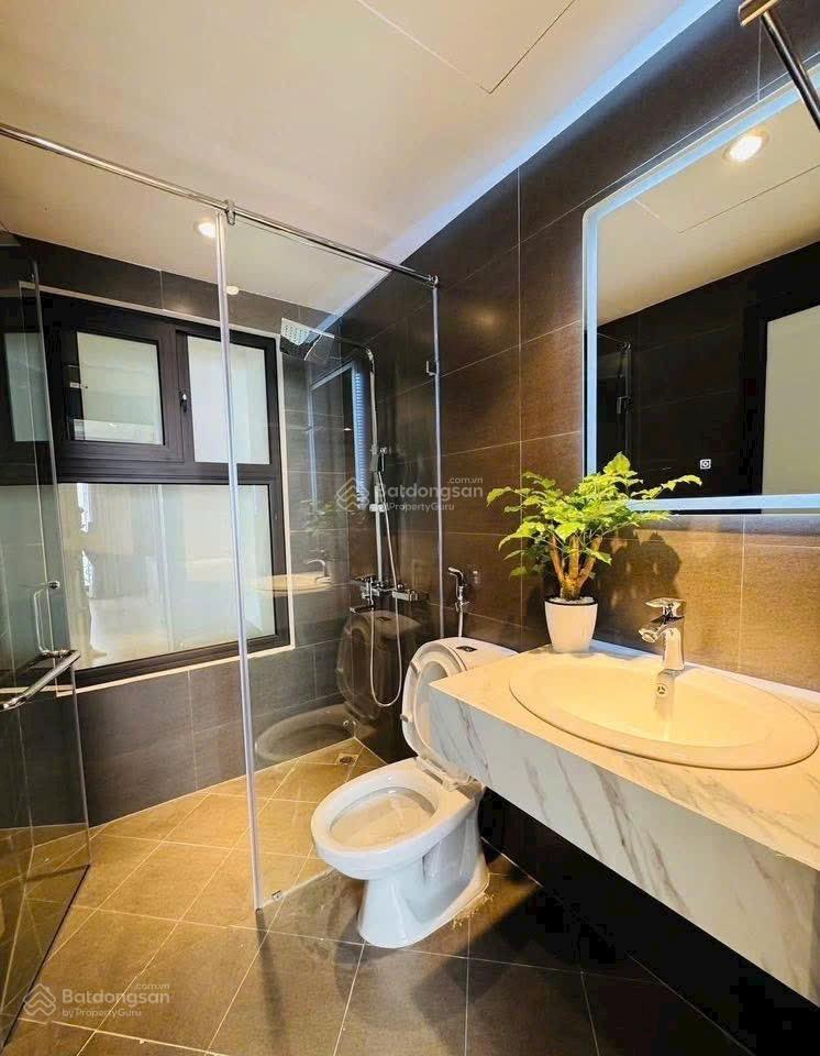 Hot bán nhà pl hoàng quốc việt 110m2  thang máykinh doanh 2thoáng oto tránh nhỉnh 32tỷ