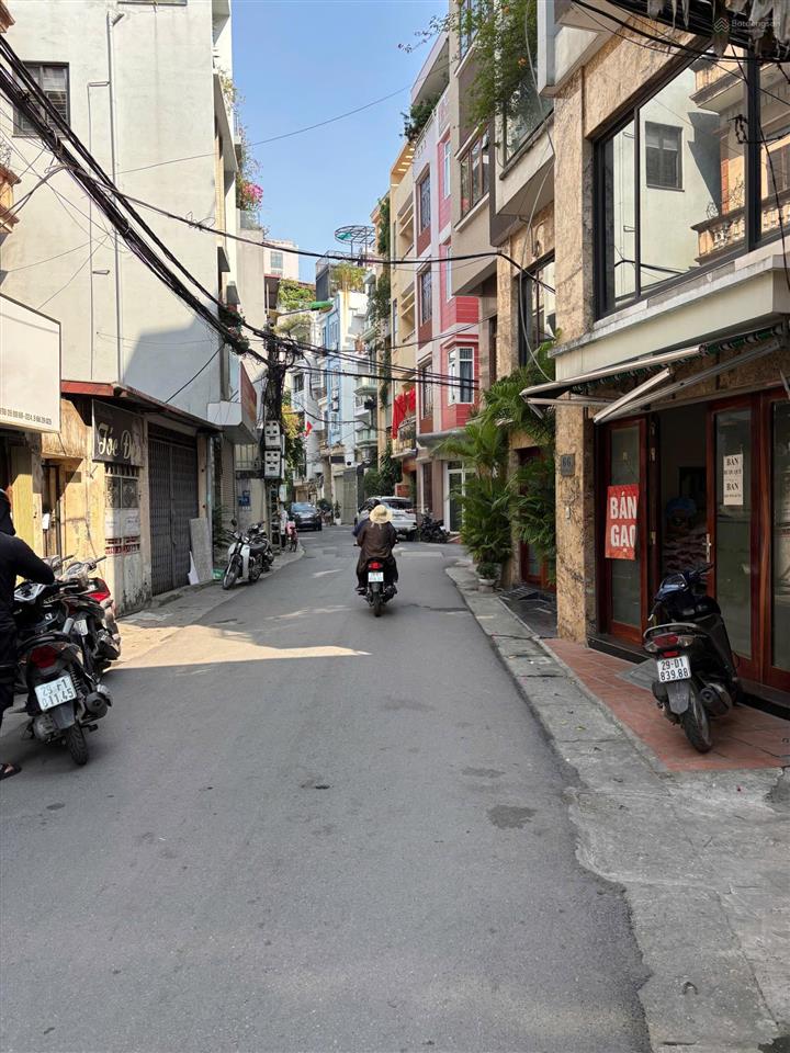 Siêu phẩm hai bà trưng, mặt phố ô tô né, sổ đổ vuông đét cất két, nói no với quy hoạch, ~ 200tr/m2