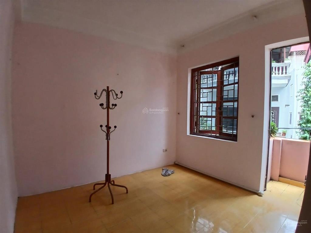 Cho thuê nhà riêng chính chủ 4 tầng, 4 phòng ngủ đường rộng 8m khương đình, thanh xuân, hà nội