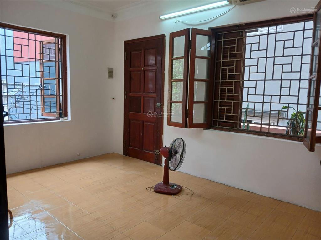 Cho thuê nhà riêng chính chủ 4 tầng, 4 phòng ngủ đường rộng 8m khương đình, thanh xuân, hà nội