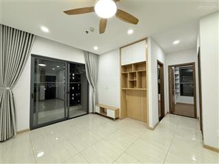 Tôi cần bán căn hộ góc nội thất đẹp 63 m2 2 pn/2wc có ban công 2,380 ty  xem nha 0909 633 ***