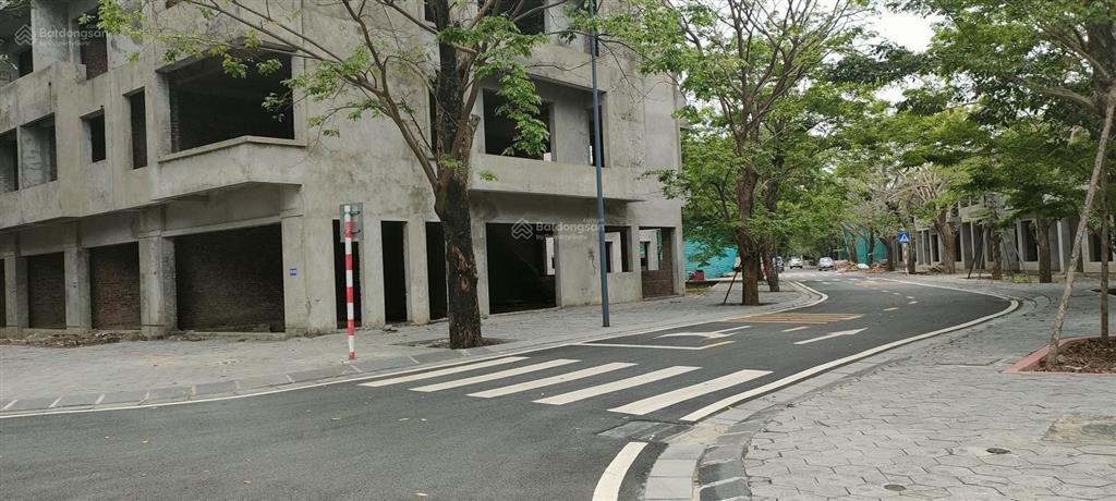 Bán liền kề vạn tuế 100m2 trục kinh doanh