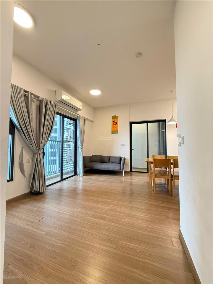 Bán căn 2 phòng ngủ 58m2 toà park, full đồ hướng mát giá tốt