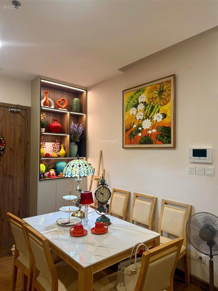 Hiếm!!! 2 ngủ 68m2 view biệt thự đảo hướng đông nam giá tốt nhất thị trường