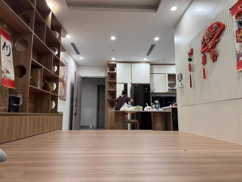 Cần tiền bán gấp căn hộ 2 phòng ngủ siêu đẹp full đồ, xách vali về ở