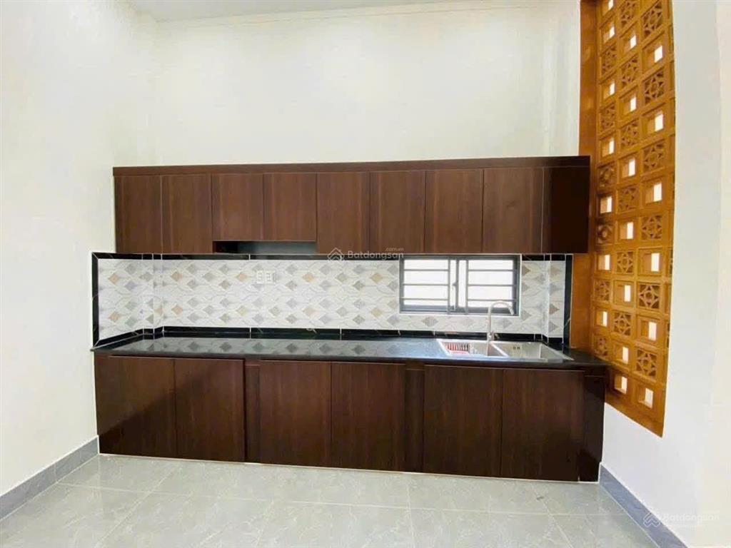1 tỷ 080 triệu không phát sinh bán nhà cấp 4 mới xây tặng nội thất ngay uỷ ban phường