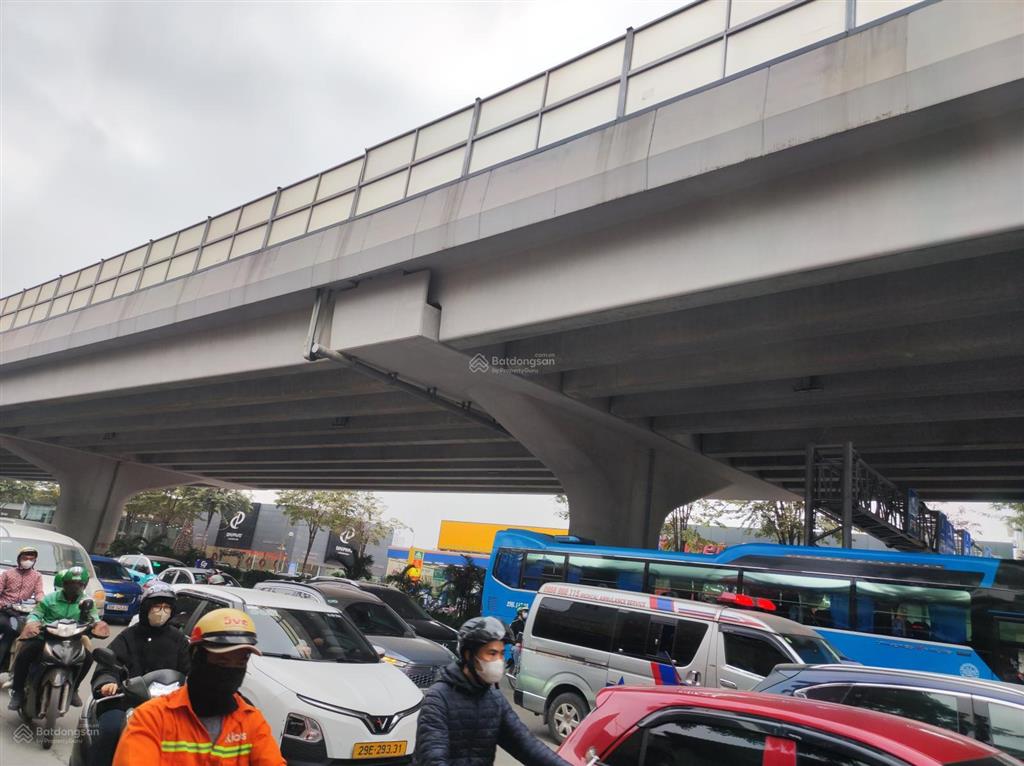 Siêu phẩm nhà phạm văn đồng! 58 m2, 5 tầng tm , mt 6m, 6 m ra pvd, mới. chỉ 15 tỷ.