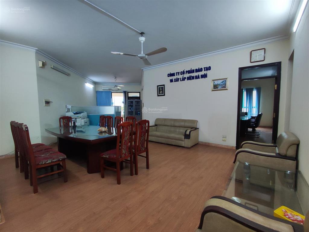 Tốt hơn tất cả căn hộ 17t5, 153 m2, 3 phòng ngủ, view mặt phố. chỉ 12.86 tỷ