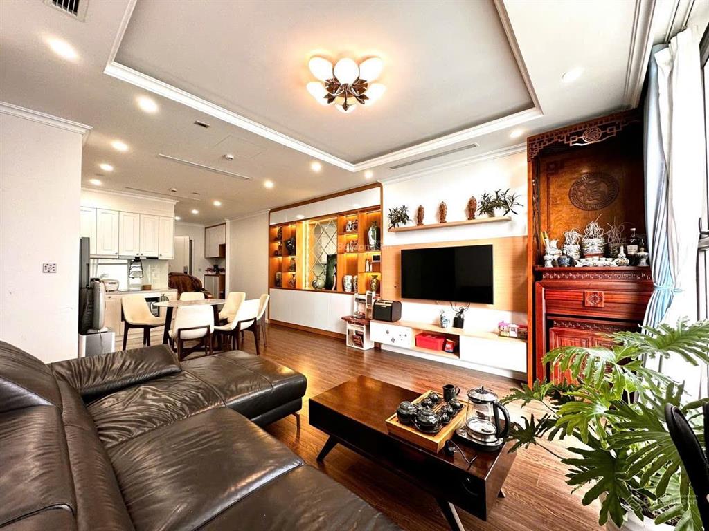 Siêu phẩm lô góc kẻ vẽ đông ngạc, 62 m2, 5 tầng, ô tô tránh. chỉ 16.2 tỷ.