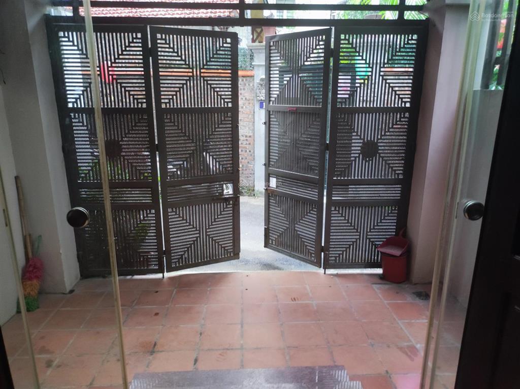 Hồ tây, lạc long quân 72,8 m², mt 4,3m, gara 7. chỉ 25.8 tỷ.