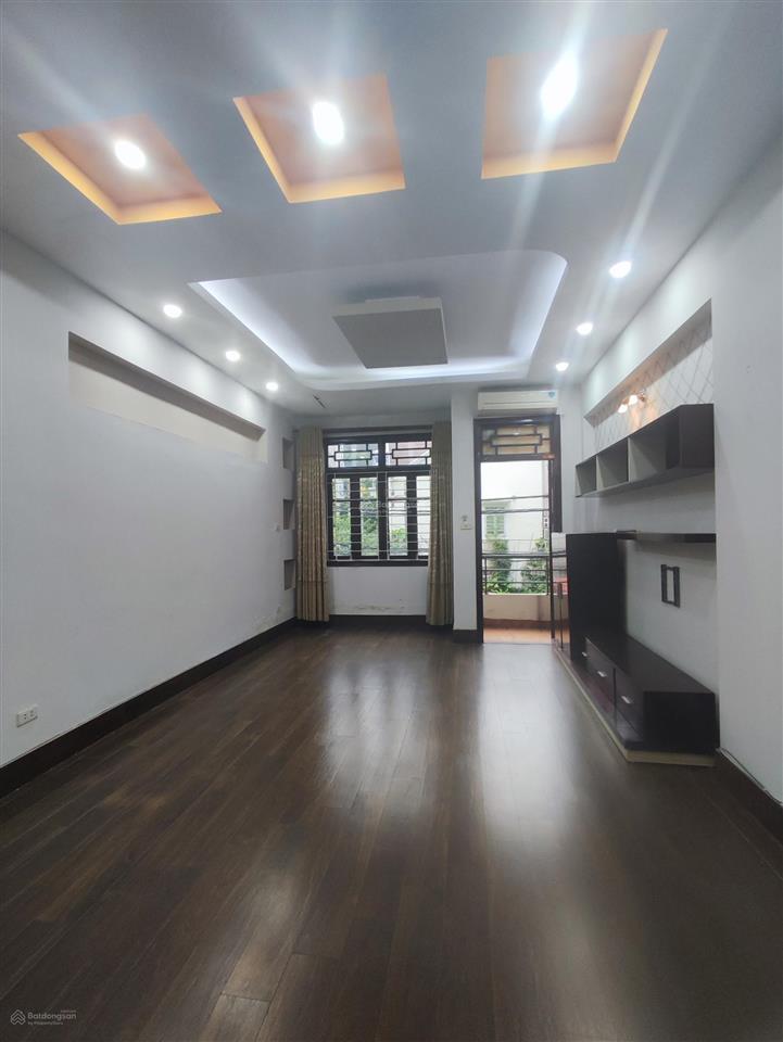 Hồ tây, lạc long quân 72,8 m², mt 4,3m, gara 7. chỉ 25.8 tỷ.