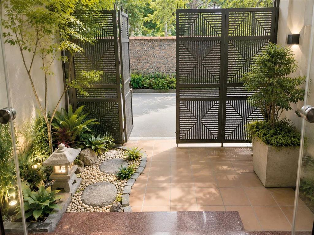 Gấp lắm! nhà trịnh công sơn 76 m², mt 4.3m, sát hồ tây, lotte. giá đt 26 tỷ.