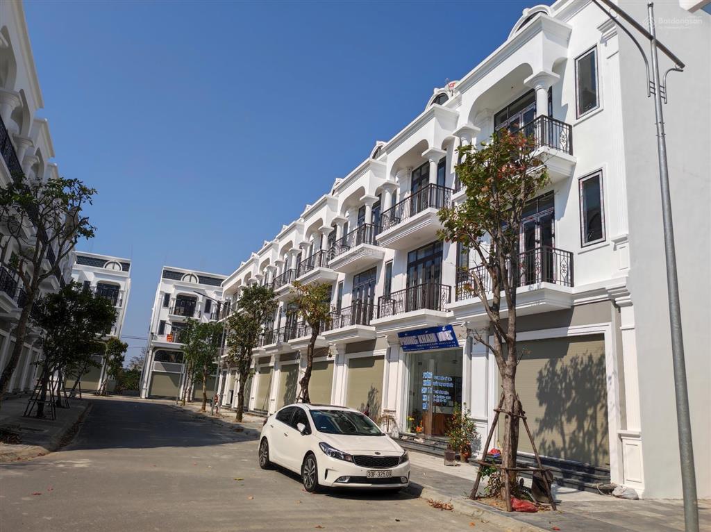 View quảng trường 319! 72 m2, 5 tầng, mt 5m. hot 9,86 tỷ.