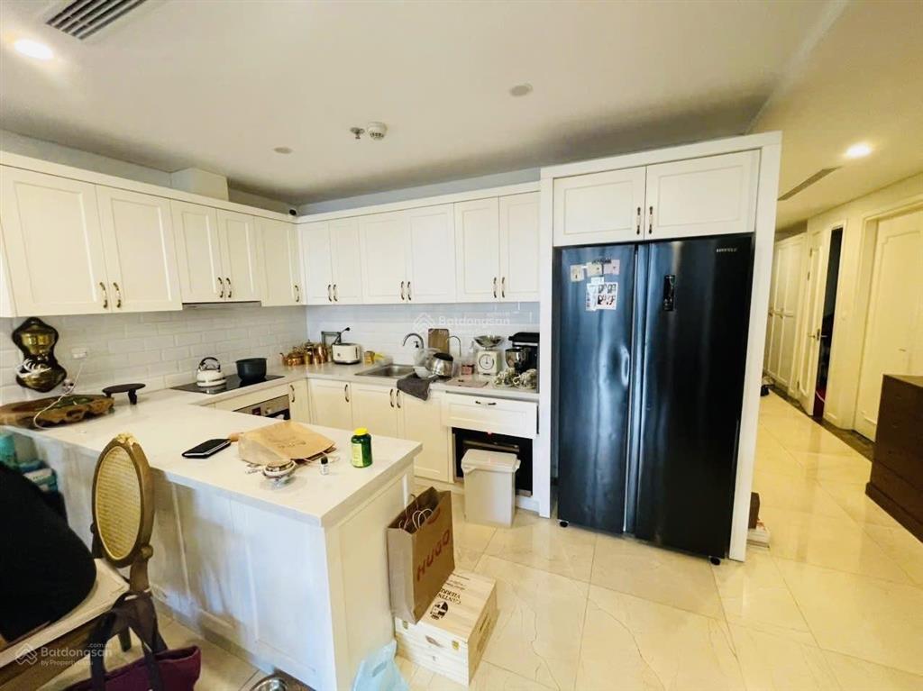 Siêu căn hộ lô góc hoàng thành, 126 m2, 3 phòng ngủ, full nội thất. giá hot vip.