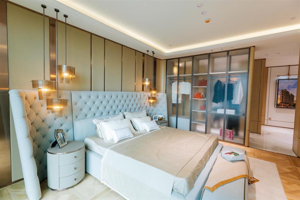 Siêu căn hộ hoàng thành tower, lô góc 188 m2, 3 phòng ngủ, nội thất full. giá tốt hot.