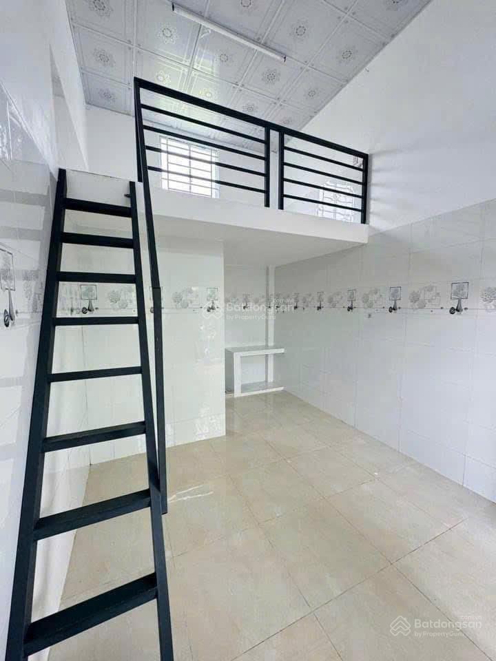 Với 1,39 tỷ dãy nhà trọ ngay kcn mỹ phước 3, bến cát, cho thuê full phòng gần trường đh việt đức