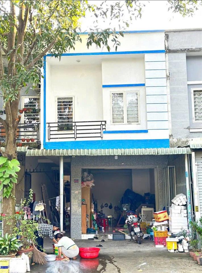 Chỉ 1 tỷ 090 tr dãy nhà trọ ngay kcn becamex bàu bàng dân cư đông, sổ hồng, thu nhập 14tr/tháng
