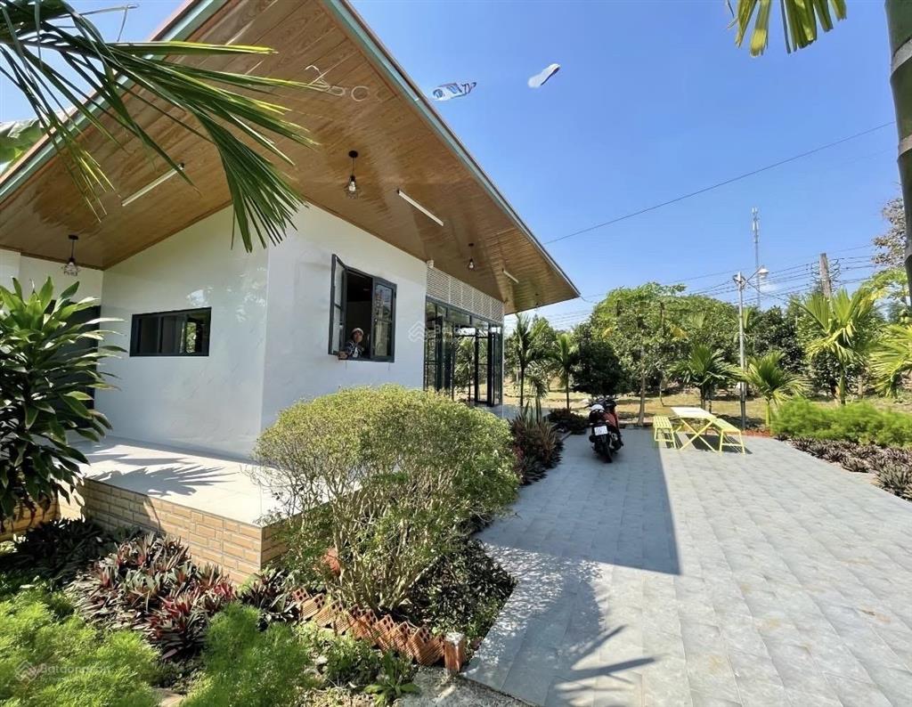 Tài chính 500 triệu đất rộng có sẵn nhà p. chơn thành. cách cao tốc hồ chí minh  chơn thành 100m