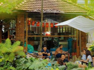 Mặt bằng ngay góc lê đình dương, dt 350m2 sân vườn đẹp, vị trí hiếm có hải châu