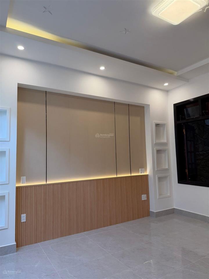 Cần tiền bán nhà 5 tầng mt hải hồ gần lương ngọc quyến , chợ đống đa . nhà mới chỉ cần dọn vào ỏ
