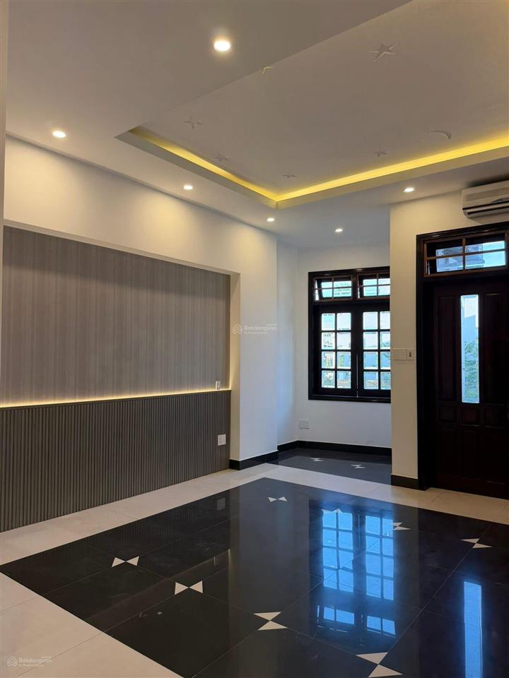 Cần tiền bán nhà 5 tầng mt hải hồ gần lương ngọc quyến , chợ đống đa . nhà mới chỉ cần dọn vào ỏ