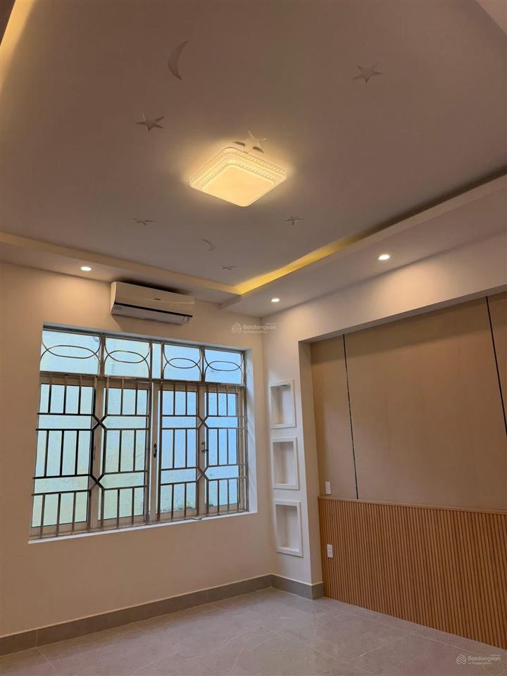 Cần tiền bán nhà 5 tầng mt hải hồ gần lương ngọc quyến , chợ đống đa . nhà mới chỉ cần dọn vào ỏ