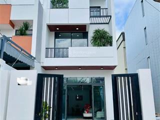 Nhà mới đón tết , bán nhà mặt phố 3 tầng mt cồn dầu , hoà xuân vị trí gần nguyễn phước lan cực đẹp