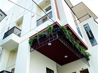 Bán nhanh toà nhà 5 tầng gồm 35 phòng, dòng tiền 110 triệu / tháng