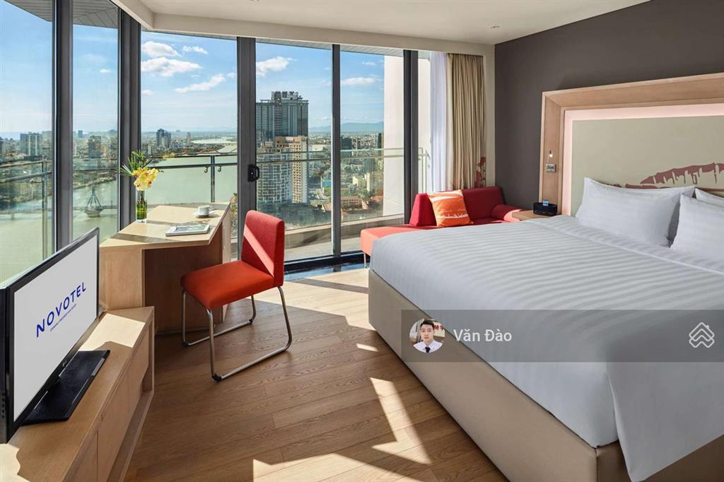 Khách sạn 4* mt đường bạch đằng view sông hàn cực đẹp, vị trí đẹp gần chợ hàn, nhà thờ con gà