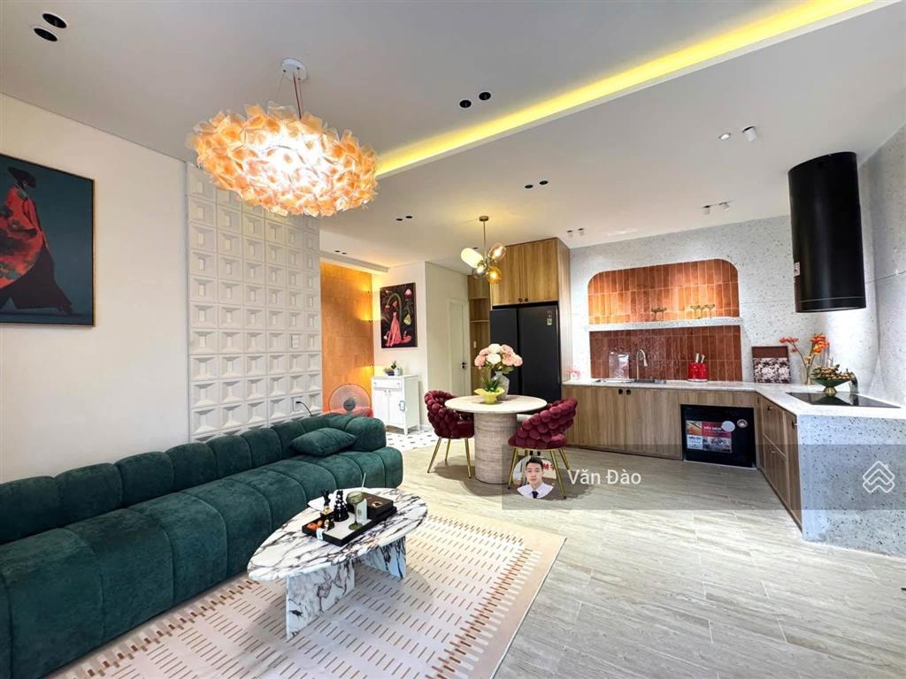 Nhà 3 tầng mới xây phong cách châu âu cổ điển , phù hợp mua ỏ hoặc cho thuê có dòng tiền cao