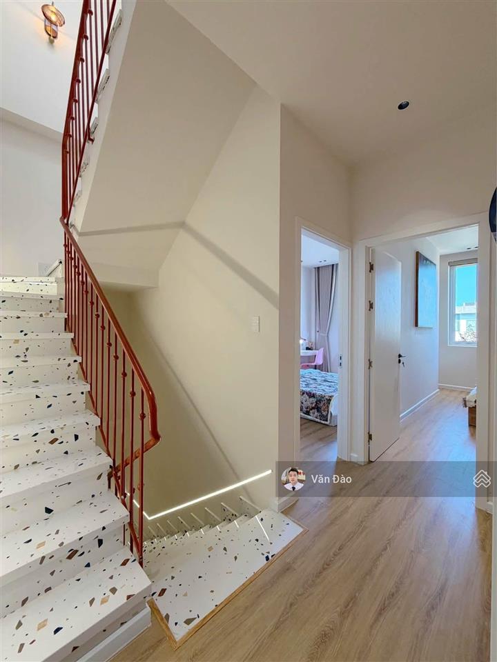 Nhà 3 tầng mới xây phong cách châu âu cổ điển , phù hợp mua ỏ hoặc cho thuê có dòng tiền cao