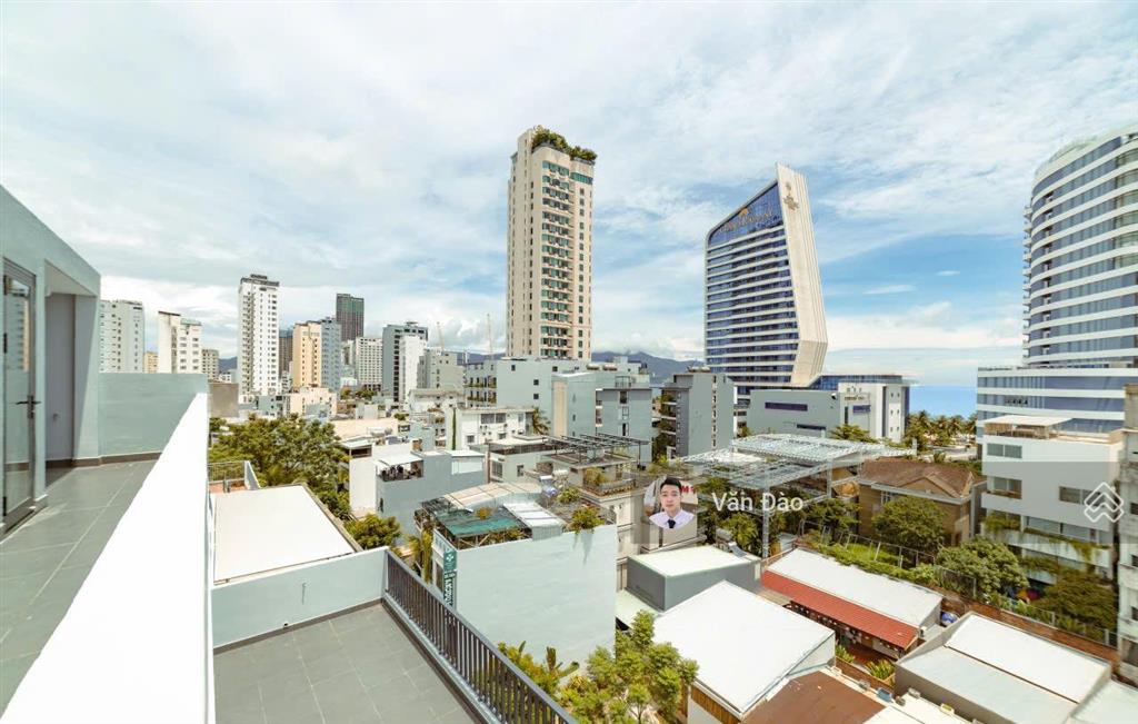 Căn hộ 7 tầng view biển , cách biển vài phút đi bộ , tông 12 căn hộ dòng tiền 150 triệu / tháng
