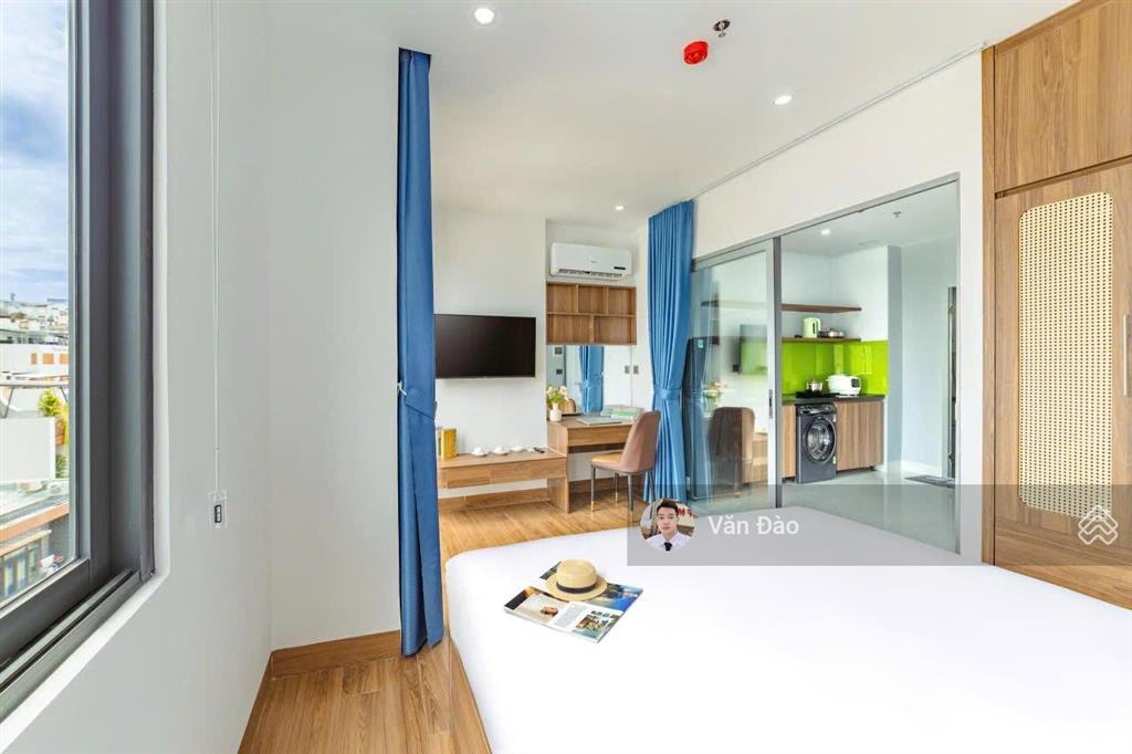 Căn hộ 7 tầng view biển , cách biển vài phút đi bộ , tông 12 căn hộ dòng tiền 150 triệu / tháng