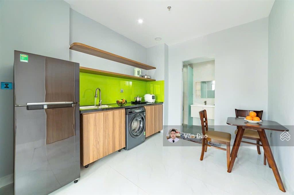 Căn hộ 7 tầng view biển , cách biển vài phút đi bộ , tông 12 căn hộ dòng tiền 150 triệu / tháng