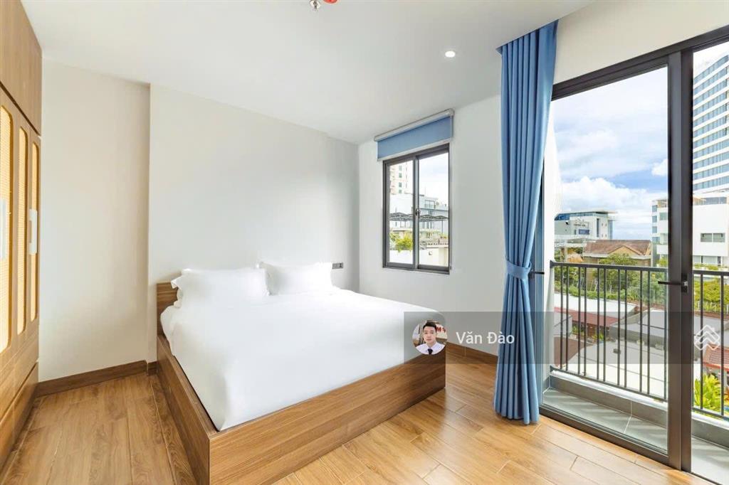 Căn hộ 7 tầng view biển , cách biển vài phút đi bộ , tông 12 căn hộ dòng tiền 150 triệu / tháng