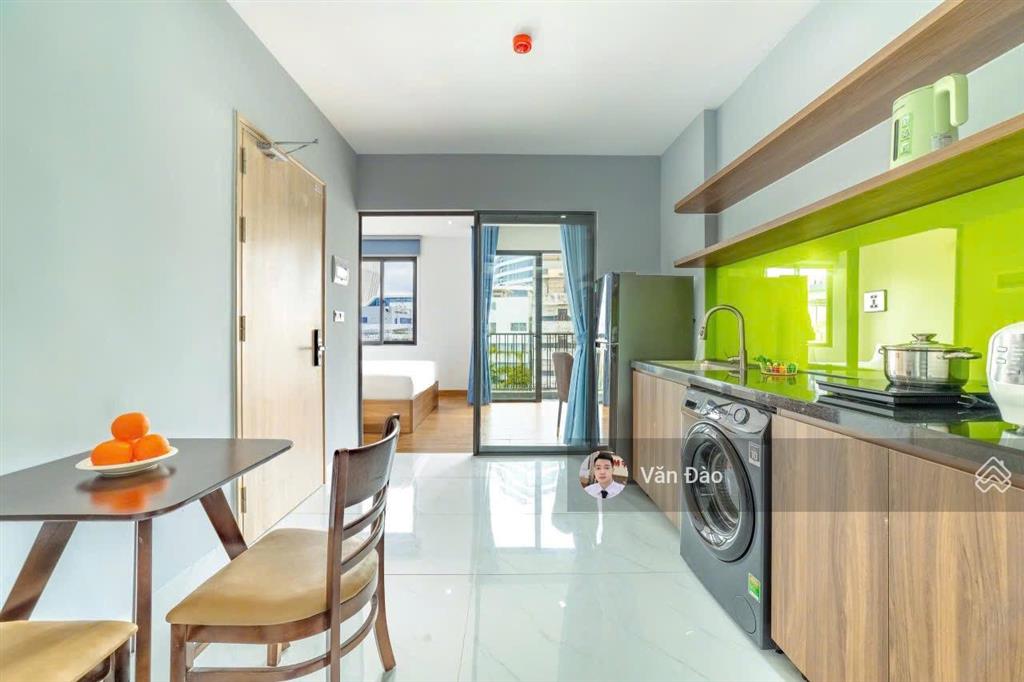 Căn hộ 7 tầng view biển , cách biển vài phút đi bộ , tông 12 căn hộ dòng tiền 150 triệu / tháng