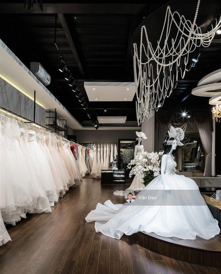 Nhà 3 tầng mt đường 2/9, ngang 12m, dtsd 1000m2, 3 tầng trống suốt dễ dàng kinh doanh