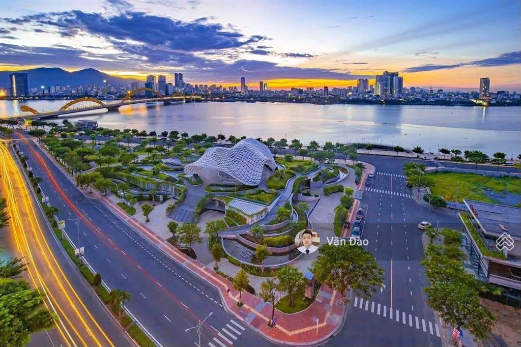 Nhà 3 tầng mt đường 2/9, ngang 12m, dtsd 1000m2, 3 tầng trống suốt dễ dàng kinh doanh