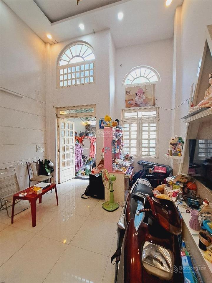 Hạ 500tr chỉ hơn 5 tỷ bán nhanh thạch lam hẻm xe hơi