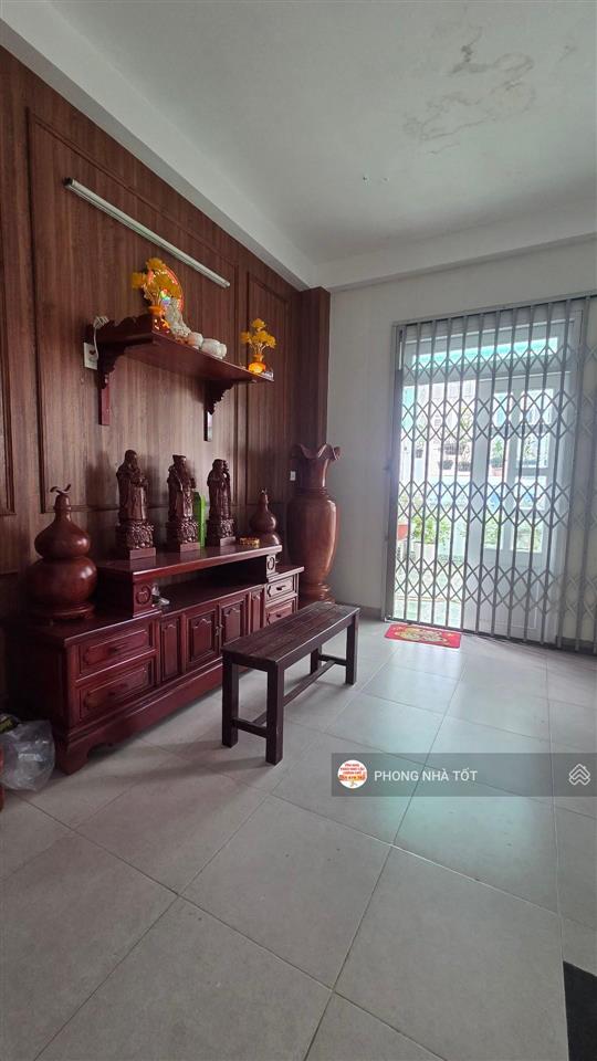 Bán nhà lạc long quân tân bình giáp quận 11 từ 10tỷ còn hơn 8tỷ bán.